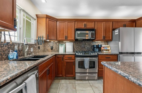 North Tustin House | Lovely Tustin Home w/Outdoor Kitchen: 3 mi to Zoo