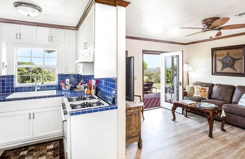 Fredericksburg House | Lucky Star Ranch Guesthouse | 3/2 Cottage | Stunning Views