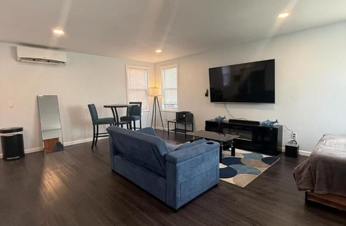 Mount Pleasant Apartment | Lucy Private Studio