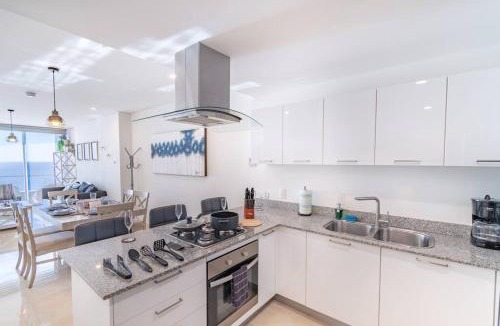 Zona Dorada Apartment | Lujoso Depa al Pie de la Playa Camino al Mar