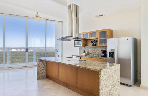 Puerto Penasco Apartment | Luna Blanca Penthouse by Kivoya