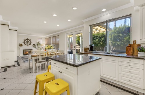 Huntington Beach Villa | LUX - Amazing Huntington Beach City Home Walk 2 Beach And Close to Disney
