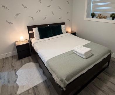 Delta Apartment | Lux Modern 2BR Radiant Suite+Free Parking