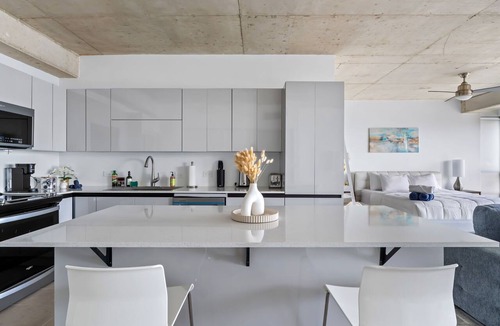 Puerta de Tierra Apartment | Luxe Studio @ Atlantis | 5 Min to Old San Juan