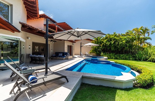 Punta de Mita Villa | Luxurious 4-Bed Villa in Punta Mita: Jacuzzi, Custom Pool, and Las Palmas Bliss