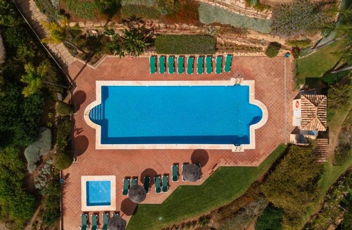 Elviria Apartment | Luxurious frontline golf apartment in Elviria