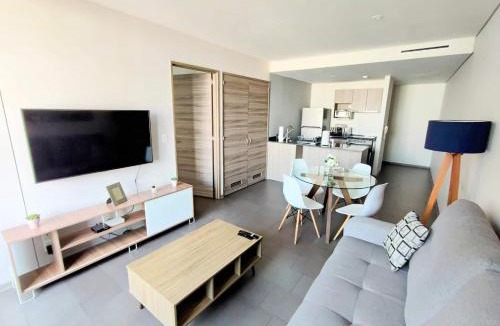 Granada Apartment | Luxurious High-rise Hs Wifi, Amazing City Views