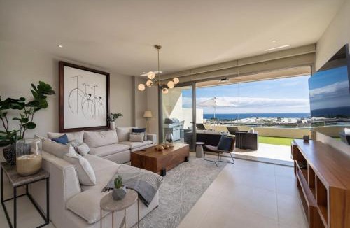 El Tezal House | Luxurious New 3BR Condo with Ocean and Arch Views