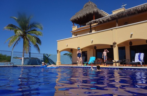 Isla Navidad Villa | Luxurious Villa on Pacific Coast of Mexico Near Manzanillo and Barra de Navidad
