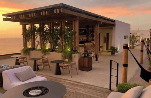 Romantic Zone Apartment | Luxury 2BR, 2 BA in coveted 105° Sailview *