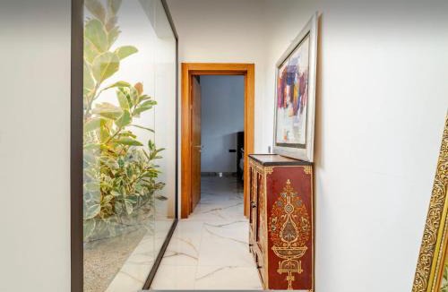 Tassoultante House | Luxury 3BR Villa Huge Pool 1,000m Private Garden 4 Baths