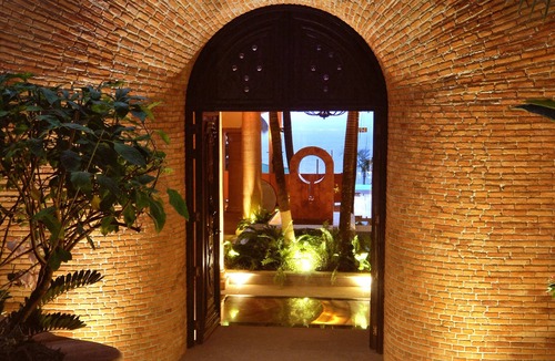 Amapas Villa | LUXURY 8750 SQ FT VILLA 5 BEDROOM 7 BATH WITH PREMIER LOCATION TO BEACH AND TOWN