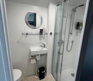 Castlecliff House | Luxury Beach Bus