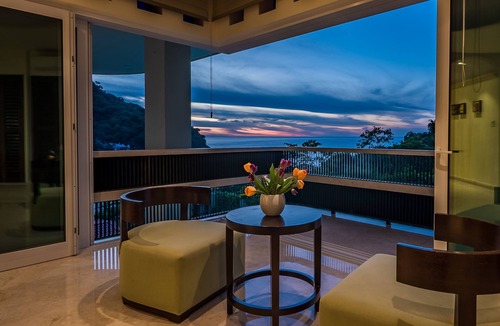 Boca de Tomatlan Villa | Luxury Beach Frontage Villa with amazing views for Rent