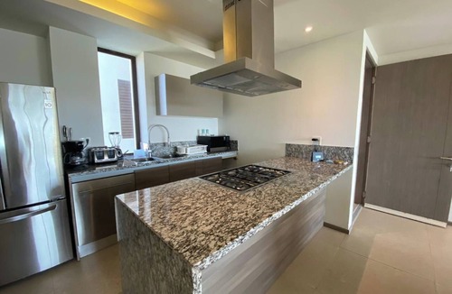 Playa Diamante Apartment | Luxury Beachfront Apartment in Acapulco Diamante - Unforgettable Stay!n