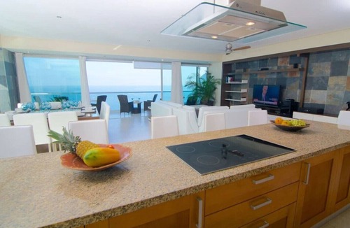 North Hotel Zone Apartment | Luxury beachfront condo in superb location