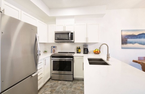 Village North Villa | Luxury Central 2BR - HT, Pool, A/C, Bike Storage
