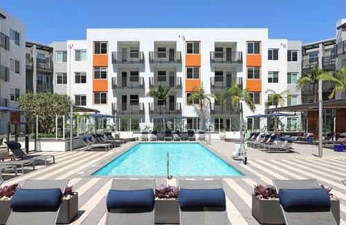 Orange Condo | 𝙻𝚞𝚡𝚞𝚛𝚢 𝙲𝚘𝚗𝚍𝚘 𝚘𝚛𝚊𝚗𝚐𝚎 𝚌𝚊