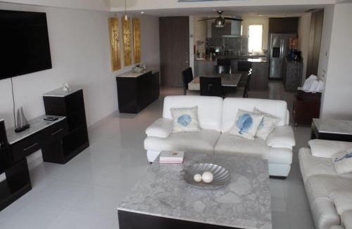 Granjas del Marques Apartment | luxury en Diamante Acapulco para 10 personas