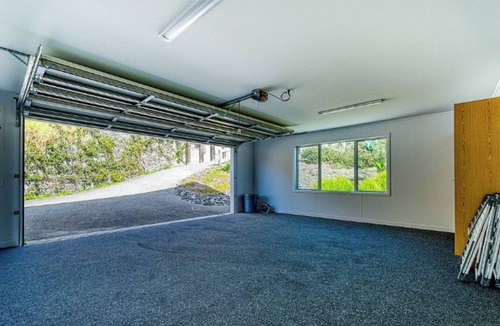 Merita House | Luxury Executive 4 Bedroom Holiday Home