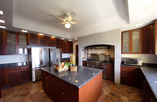 Conchas Chinas Villa | LUXURY HILLSIDE VILLA -WITH STAFF MOST STUNNING VIEWS