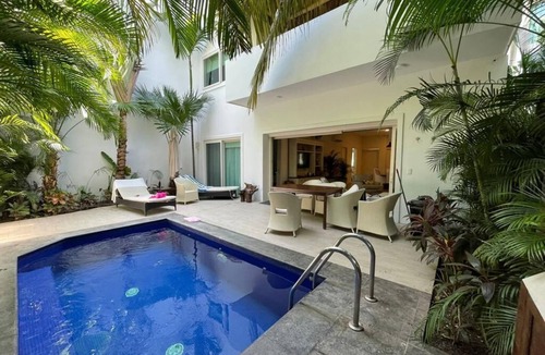 La Puntilla House | Luxury home with pool and private beach