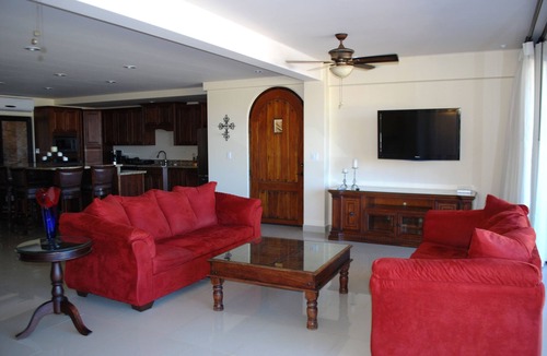 Pedregal House | Luxury Home with Infinity Pool! Walk to Town, Harbor and Beach!