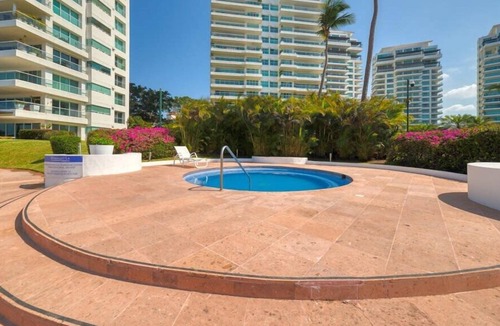 Marina Vallarta Apartment | Luxury Oceanfront 4BR Condo - Pool - Ocean View