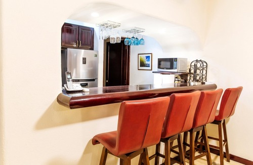 Centro Condo | Luxury on the MARINA with stunning views, best location in Cabo!