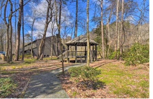 East Ellijay Apartment | Luxury Riverfront Getaway with Fire Pit and Private Deck