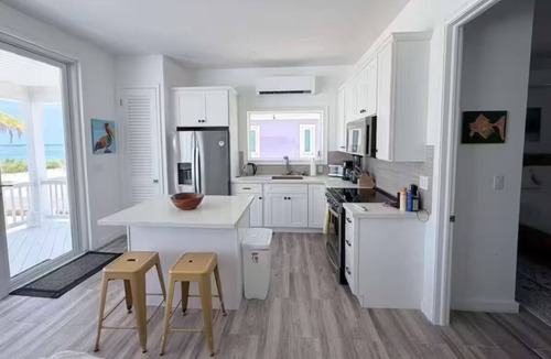 Long Island Villa | Luxury Sandbar Oceanview Villa 5