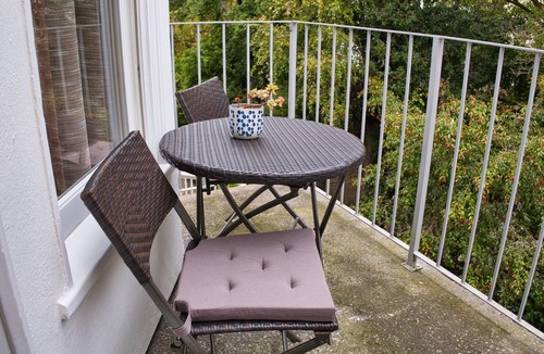 Marina District Apartment | Luxury upper flat Marina private condo, 1 block from Bay