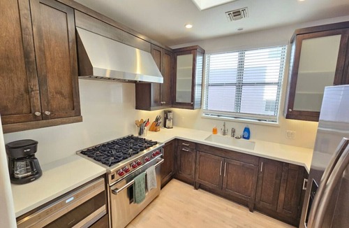 Venice House | Luxury Venice 3 bedroom 2 bath, 1 block to Beach!