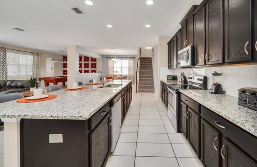 Florida Central Atlantic Coast House | Luxury Villa, huge West-facing pool, Themed Rooms!