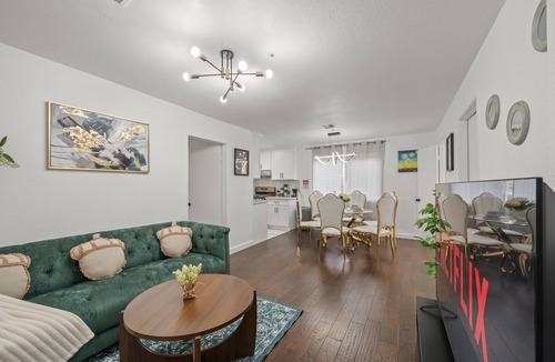 Alhambra Apartment | Luxury3bCondo DTAlhambra Near Starbucks, Pasadena, DTLA Free 2parking.