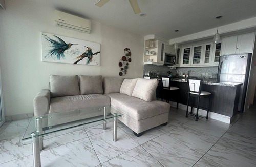 Amapas Condo | Magnificent Ocean Front 1 Bedroom Steps from Los Muertos Beach