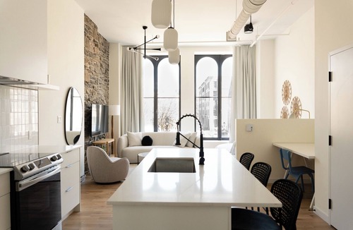 Old Montreal Apartment | Maison Place Jacques-Cartier by Luxury In Transit