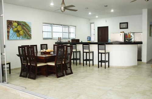 Chicxulub Puerto House | Mango's Beach House. Beach Front, Ocean View, Wifi, Sat Tv.
