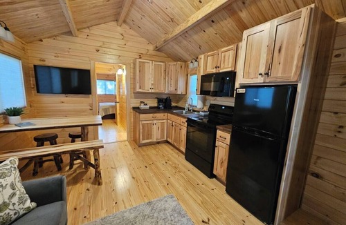 Madison House | Maple Cabin at Lost Trails