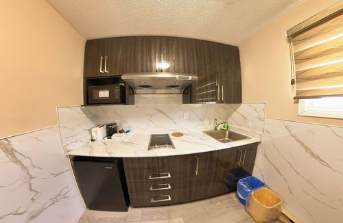 Kincardine Hotel | Maple Leaf Inn & Suites