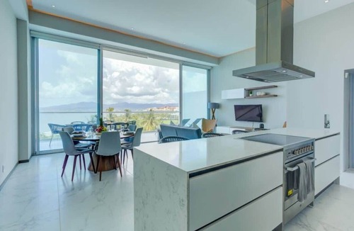 Nuevo Vallarta Condo | Marítima Deluxe, 2 BR, Beachfront w/Rooftop, Wow Views & Great Amaneties