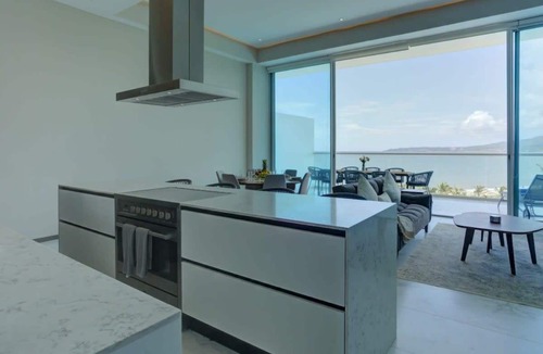 Flamingos Apartment | Marítima Luxury Beachfront w/2 Pools, Great Views