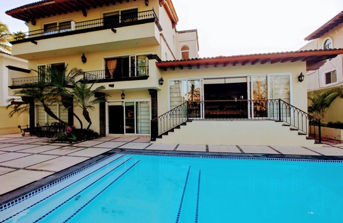 Marina Vallarta Condo | Marina Getaway 3min from Airport