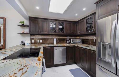 Bajio Apartment | Marina Residences 2 bed + 2 bath pool & canal view