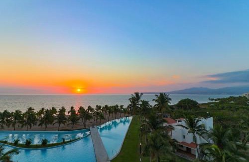Flamingos Apartment | Marítima Playa Beach front Condo with great views
