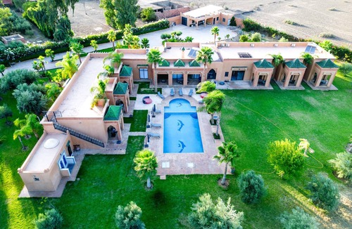 Gueliz Villa | Marrakech Palace 6 Suites, Pool, Breakfast, Billiards, Ping Pong, and Trampoline