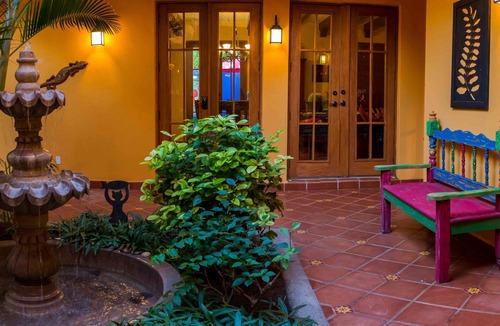 Nopolo House | Marvellous Mountain & lake view, 3BR & 3 BA. Bikes available for guest By Casago
