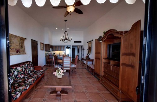 Los Cabos Apartment | Master One Bedroom at Hacienda Encantada