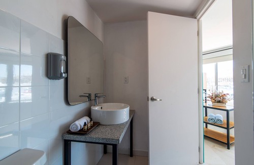 Marina Hostel | Mayan Monkey Los Cabos | Social Hotel