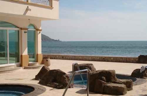 Quintas del Mar Condo | Mazatland Beach Front Condominium